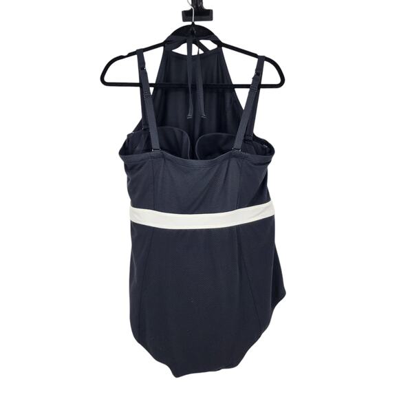 Torrid Womens Black & White Halter One-Piece Swimsuit Size 3 Nylon/Spandex Blend - Picture 5 of 5